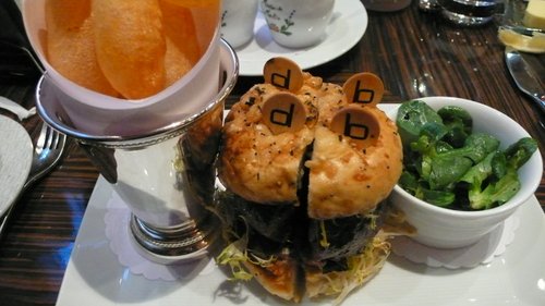 DB Burger, the burger of your dreams