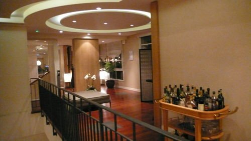 Hanawa, Paris